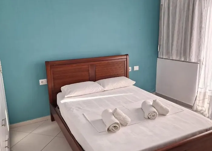 Sea View Apartment *